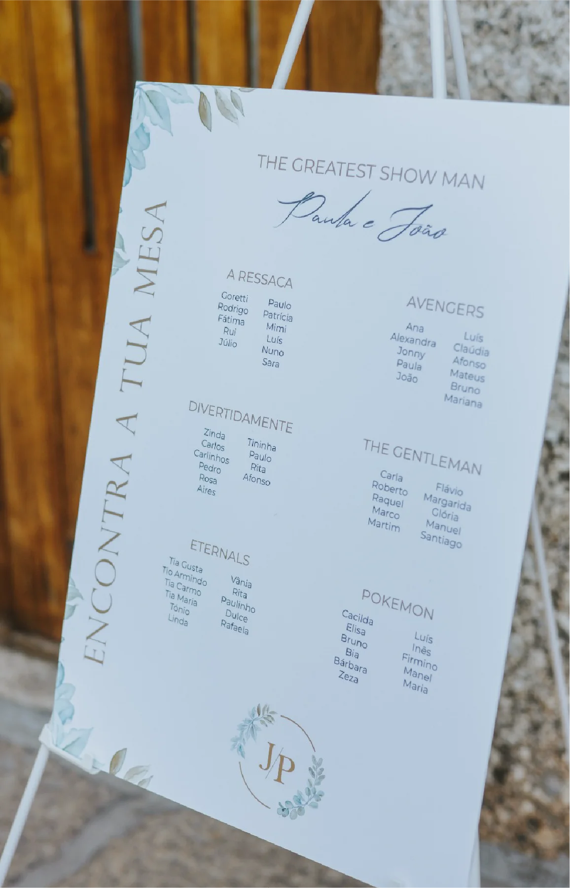Seating plan do casamento J&P com a linguagem visual do evento.