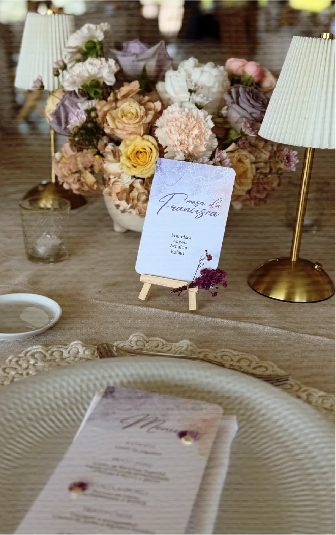 Detalhe da mesa decorada para a Primeira Comunhão da Francisca.