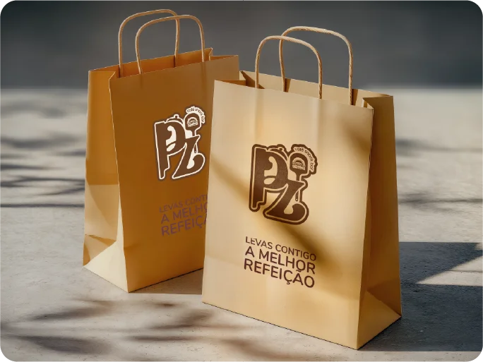 Embalagens do PZ Café Snack-Bar aplicadas com a nova identidade visual.